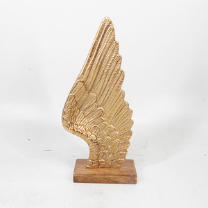Elegante Escultura Artística de Aluminio Hecha a Mano con Acabado Metálico Premium, Adorno Decorativo Contemporáneo para Mesa - Product Image 5