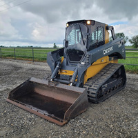 Sauberer, gut erhaltener 333G 2-Tonnen-Kompaktlader mit leistungsstarkem Yanmar-Dieselmotor (100 PS) und Eaton-Hydraulikpumpe, sofort einsatzbereit.