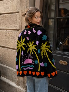 Chaqueta de terciopelo negro bohemio para mujer, estilo retro festivo, con explosión de color, bordada a mano, con diseño artístico de Árbol de la Paz y el Sol, tipo abrigo llamativo - Product Image 1