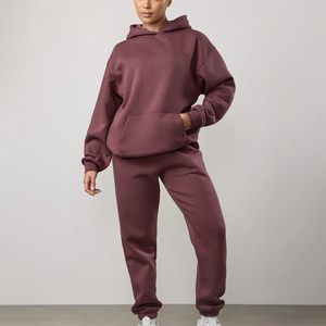 Conjunto de chándal de forro polar transpirable de 2 piezas para mujer, de longitud completa, personalizado, color uva, casual, liso, 365, de ajuste regular, con sudadera con capucha y pantalones de chándal - Product Image 1