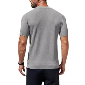 Camiseta Informal Ajustada de Manga Corta en Gris Claro - Tejido de Algodón Suave y Cómodo, Transpirable, Esencial para el Verano, Moda Diaria - Product Image 2