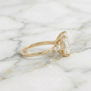 แหวนเพชรทรง Asscher 5 กะรัต สี E ความสะอาด VVS2 ได้รับการรับรองจาก IGI ตัวเรือนทองคำขาว 14K ของขวัญวันครบรอบ ของขวัญหมั้น ของขวัญสุดเพอร์เฟค - Product Image 1