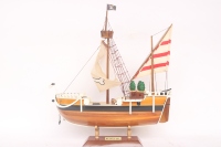 Bateau miniature en bois artisanal écologique ONE PIECE, modèle factice peint avec image de dessin animé pour la décoration de Noël à la maison