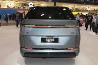 XPENG X9 BEV Luxury 7-местный полностью электрический минивэн на платформе 800В с задним рулевым управлением, увеличенным запасом хода, интеллектуальный семейный электромобиль