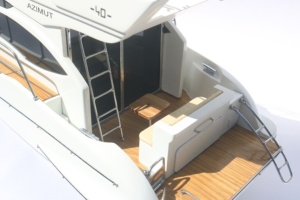Modelo de Barco de Madera Premium Azimut 40 |   Yate de Lujo con Flybridge al Mejor Precio |   Mejor Barco de Madera Artesanal |   Decoración de Barcos Italianos - Product Image 4