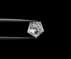 Diamant de laboratoire de 2,00 carats, certifié IGI, taille pentagonale, couleur E, clarté VVS-VS, diamant non monté pour bague de fiançailles - Product Image 2