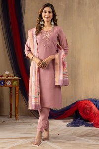 Ensemble Kurti, pantalon et dupatta en soie coupe droite de qualité supérieure avec détails faits main - Product Image 4