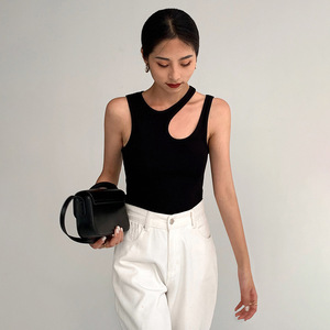 <b>Women's</b> <b>White</b> Ribbed Knit <b>Tank</b> <b>Top</b> O-Neck Sleeveless Hollow Out Minimalist Solid Color <b>Top</b> - Product Image 6