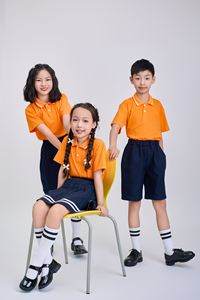 Polo d'uniforme scolaire pour garçons, en polyester et élasthanne tricoté 50D, orange, fabriqué au Vietnam par FMF - Product Image 3