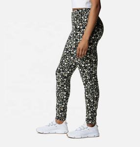 Ropa Deportiva al por Mayor con Estampado Personalizado, Leggings de Fitness para Mujer, Sublimación, Logotipo Personalizado, Diseños Personalizados, Leggings con Estampado para Mujer - Product Image 3