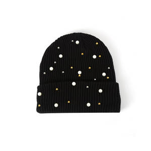 Gorro de punto grueso de mezcla de lana con bordado 3D y adornos de pedrería radiante, diseño cálido con cristales brillantes incrustados. - Product Image 6