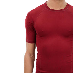 T-shirt sportif pour homme Index Apparel, rouge, manches courtes, col rond, séchage rapide, coupe ajustée, en polyester tricoté, longueur standard - Product Image 5