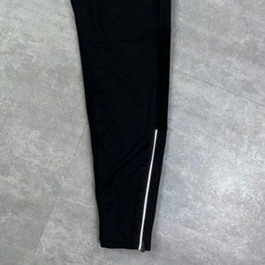 Survêtement coupe régulière en nylon léger imperméable pour homme, avec logo personnalisé imprimé, style streetwear, à capuche, couleur unie, idéal pour l'hiver - Product Image 4