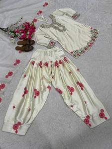 Conjunto de Salwar Kameez de Satén Blanco, Traje Farshi Bordado, Atuendo Étnico para Mujer, para Fiestas, Bodas, Diwali - Product Image 6