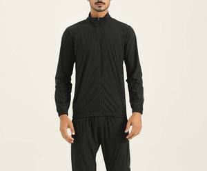 Veste coupe-vent réversible sur mesure, élégante, noire, zippée, pour homme, design simple, résistante à l'eau, vêtement minimaliste pour l'extérieur - Product Image 3