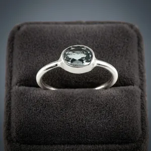 Anillo de Plata 925 con Topacio Azul, Engaste de Bisel, Minimalista, con Piedra Preciosa, para Uso Diario de Mujer - Product Image 5