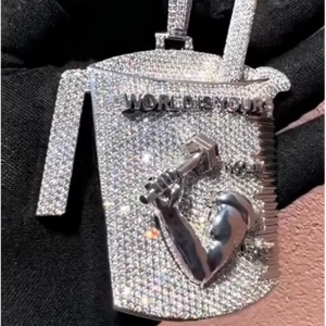 Colgante de moissanita estilo hip hop para hombre, con diseño de copa, de plata 925, con incrustaciones de moissanita, personalizado y brillante. - Product Image 1