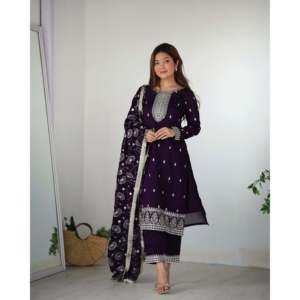 ลิซ่า มิชา ชุดส่าหรีสีดำ ไซส์ฟรี - Product Image 3