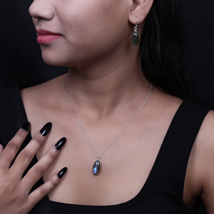 Ensemble de boucles d'oreilles et collier en argent 925 avec labradorite, hypoallergénique, bijoux pour femmes avec évaluation tierce - Product Image 4
