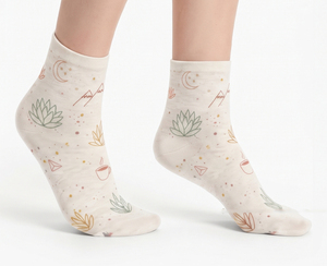 Chaussettes personnalisées en gros imprimées par sublimation, esthétiques, confortables pour femmes, pour usage quotidien et à la maison en été, OEM/ODM - Product Image 4