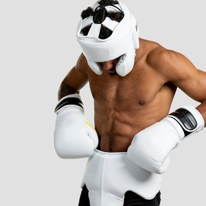 Ensemble de protection complet en cuir véritable OEM durable, confortable et respirant pour la boxe (gants, protège-tête, protège-glandes) pour tous - Product Image 4