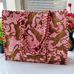 Bolsa de Compras Acolchada con Estampado Floral Hecho a Mano para Mujer, Bolsas de Tela de Algodón Estampadas de Jaipur Lavables y Personalizadas - Product Image 1