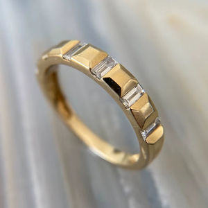 Bague personnalisable en argent 925 plaqué platine/or pour femme, style hip-hop, forme cœur, sertie de moissanite VVS1 taille baguette et pavé - Product Image 1