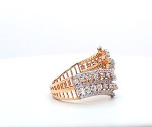 Anillo de Oro Rosa de 14k con Diamantes Cruzados Abiertos, Certificado IGI, Joyería Contemporánea con Diamantes Cultivados en Laboratorio de Varias Hileras - Product Image 2