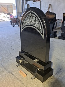 Monumento Conmemorativo <span class=keywords><strong>de</strong></span> Granito Negro Indio con Grabado Floral Estilo Irlandés - Product Image 2
