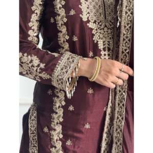 Salwar Kameez de Rayón de Diseño - Hermoso Conjunto de Fiesta con Top, Pantalón y Dupatta - Product Image 3