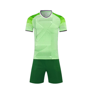 Conjunto de Uniforme de Fútbol Geométrico Verde para Hombre RA, Cuello en V, Manga Corta, Transpirable y que Absorbe la Humedad - Product Image 3
