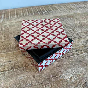 Caja de Recuerdos Rectangular Hecha a Mano de Resina de Hueso, Acabado Pulido, Solución de Almacenamiento Única de Estilo Vintage para Regalos - Product Image 2