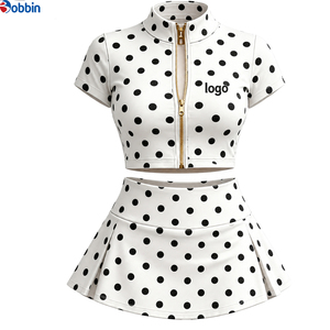 Conjunto de 2 piezas de lunares para mujer, top corto de manga corta con cremallera y falda por encima de la rodilla, ropa deportiva de verano, muy de moda y superventas. - Product Image 2