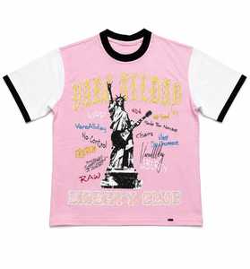 เสื้อยืดแขนสั้นคอโอพิมพ์ลายสไตล์สตรีทสำหรับผู้ชาย  ตกแต่งขอบตัดกันด้วยผ้าถัก  โลโก้ Club Pink ด้านหน้า  ทรงปกติ  ไม่หดตัว - Product Image 1