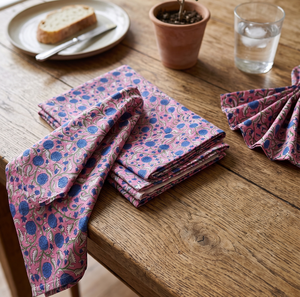 Serviettes carrées en coton 100% faites à la main, imprimées au bloc, de luxe, réutilisables, écologiques, à motifs floraux, pour la décoration de table de style farmhouse. - Product Image 4