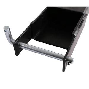 Práctica horquilla de extensión para montacargas con forma de U que ayuda a extender las horquillas, permitiendo el levantamiento de cargas largas y voluminosas de forma segura. - Product Image 1