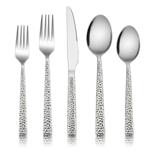 Achetez des cuillères et des fourchettes en fer directement auprès des fabricants. Nous fournissons des couverts artisanaux dans le monde entier pour les chaînes de restaurants. - Product Image 1