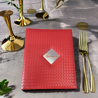 Porte-menu en cuir PU de luxe de haute qualité, format A4, rouge, pour boissons et plats, avec logo personnalisé, pour hôtel et restaurant