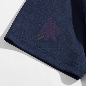 ชุดเสื้อยืดกางเกงขาสั้นสีพื้นแฟชั่นล่าสุดสำหรับผู้ใหญ่ เอวยางยืด ความยาวระดับเข่า ผลิตจากโพลีเอสเตอร์/คอตตอน ระบายอากาศได้ดี เป็นมิตรต่อสิ่งแวดล้อม - Product Image 4