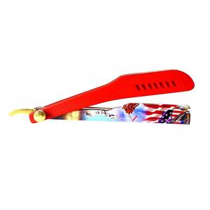 Navaja de acero inoxidable con diseño de bandera estadounidense, mango de plástico rojo y detalles dorados - Product Image 5