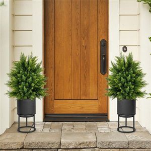 Set di 2 Alberi di Palma Artificiali Realistici in PE/PVC da 21,5 Pollici, Decorazioni per Matrimoni all'Aperto - Product Image 2