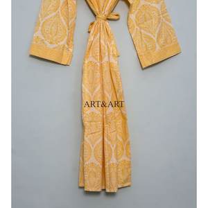 Bata de verano transpirable de algodón estilo kimono con diseño floral, diseñada para ropa de dormir femenina y movimiento sin restricciones. - Product Image 6