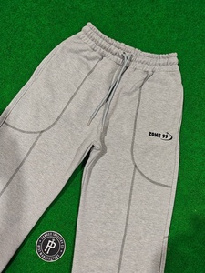 Pantalon de survêtement épais 100 % coton de haute qualité pour homme, style hip-hop streetwear, gris, molletonné, décontracté, avec logo personnalisé et coutures sur les panneaux - Product Image 2
