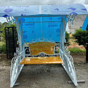 Chaise suspendue en fer forgé de qualité supérieure pour jardin, patio, parc et école, avec auvent de protection, capacité 3 personnes, design élégant - Product Image 1