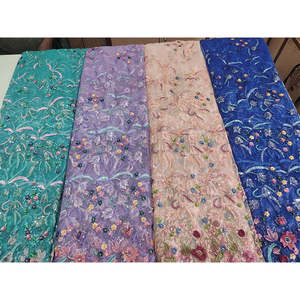 ผ้าลูกไม้ปักลายดอกกุหลาบ 3 มิติ ประดับด้วยลูกปัดและเลื่อมอย่างประณีต สำหรับชุดงานเลี้ยงหรือชุดราตรี - Product Image 3