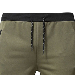 ชุดวอร์มผู้ชายแบบสั่งทำจากโรงงาน LOCK STITCH INDUSTRIES ชุดจั๊มสูทกันลม ผ้าฝ้าย 100% ระบายอากาศได้ดี เหมาะสำหรับฤดูหนาว สวมใส่ได้ทั้งในและนอกบ้าน - Product Image 4