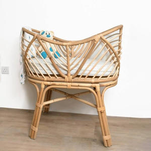 Lit bébé en rotin naturel en gros pour la décoration de la chambre de bébé, berceau à bascule en promotion - Product Image 5