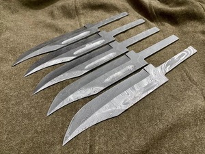 Couteaux de chasse Bowie OEM faits main de qualité industrielle, lames vierges en acier Damas, manche en acier, pointe tombante, 10 pouces, style Viking FH-215 - Product Image 3