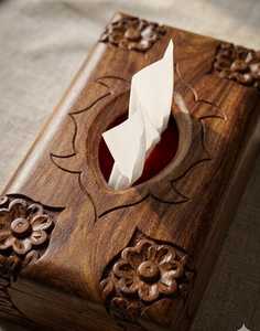 Porte-boîte à mouchoirs en bois artisanal, distributeur de mouchoirs décoratif pour la maison et le bureau - Product Image 1