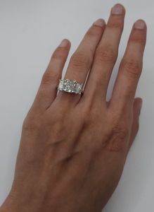 Anillo de Diamante Cultivado en Laboratorio de 4 Quilates en Oro Chapado de 18K |   Anillo de Compromiso de Lujo con Certificado IGI |   Elegante Joyería de Regalo para Novia - Product Image 3